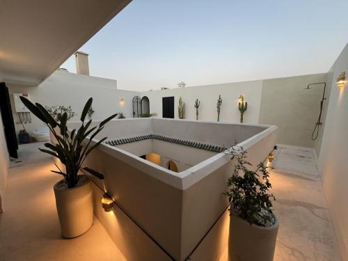 Riad Nayl Medina (42)