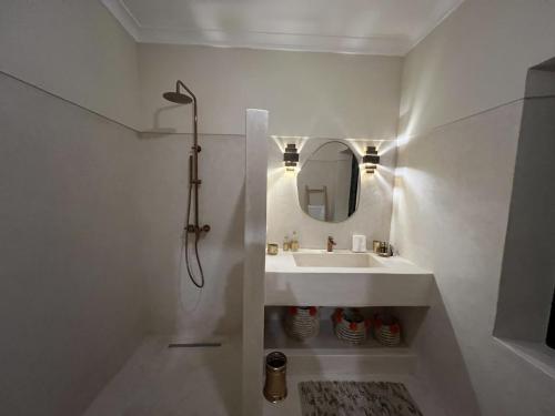 Riad Nayl Medina (48)